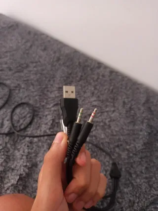 Auriculares gaming negros con luces led