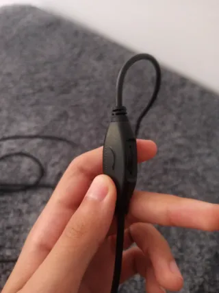 Auriculares gaming negros con luces led