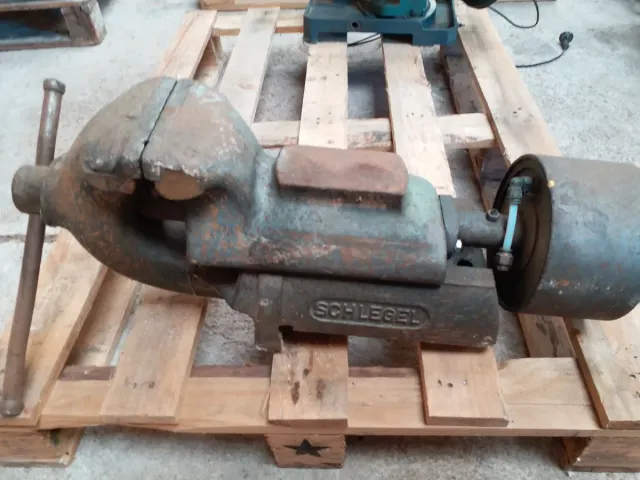 Tornillo de banco Schlegel