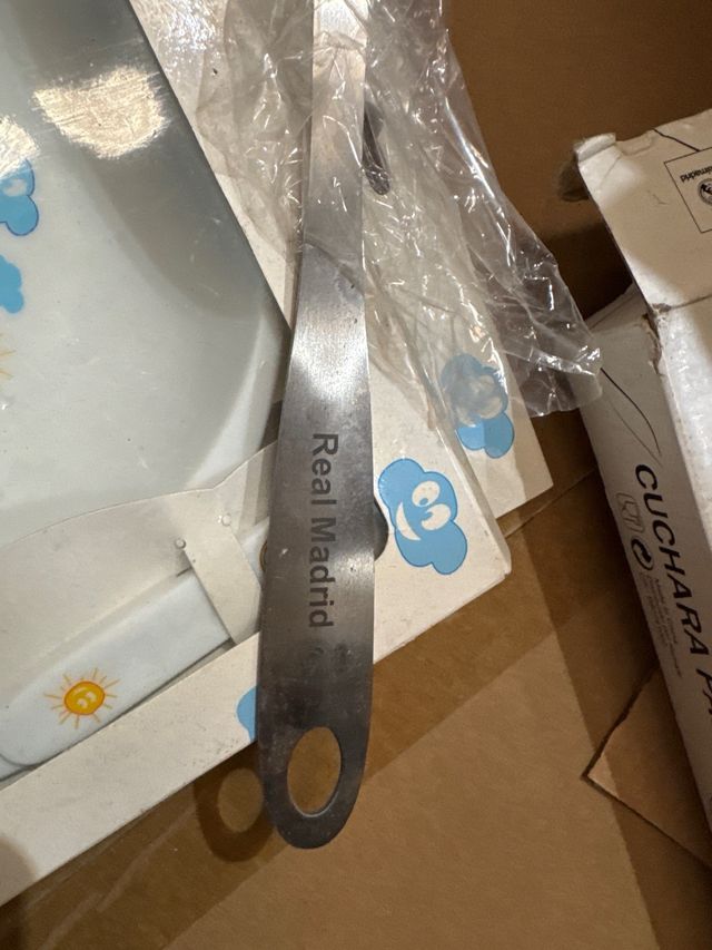 Real Madrid Juego Plato y Cubiertos + Cuchara