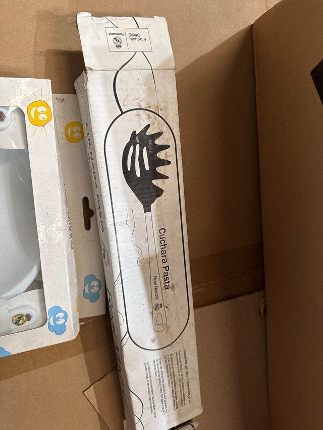 Real Madrid Juego Plato y Cubiertos + Cuchara