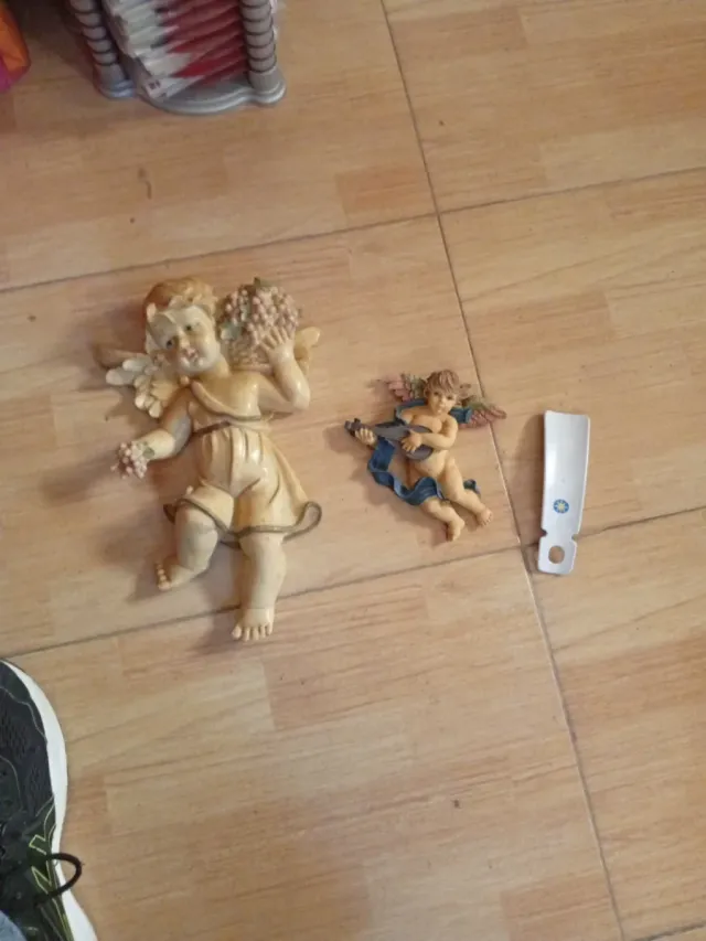 Figuras de ángeles decorativas