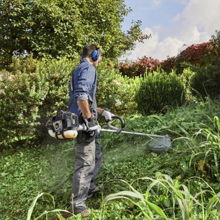Desbrozadora de gasolina Alpina ABR 32