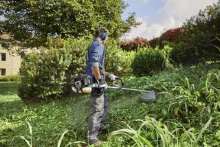 Desbrozadora de gasolina Alpina ABR 32