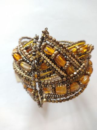 Conjunto Pulsera y Pendientes Dorados