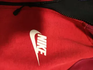 Chaqueta Nike Roja oscura Talla S paramotociclist