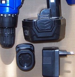 Taladro Atornillador batería 12v. Maletín.