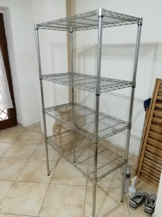 Scaffale in ferro a 5 ripiani