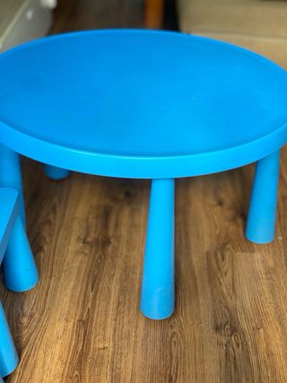 Mesa y 2 Sillas Mammut IKEA Azul