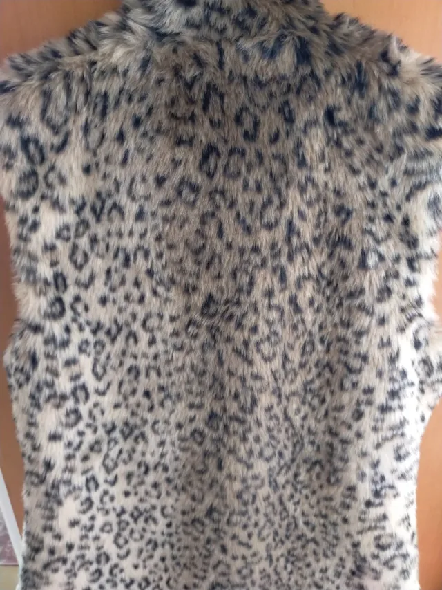 Chaleco pelo.Talla 38-40