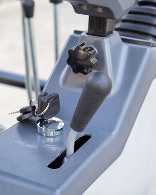 Motor Kubota Mini Excavadora 1800kg y Bomba Parker