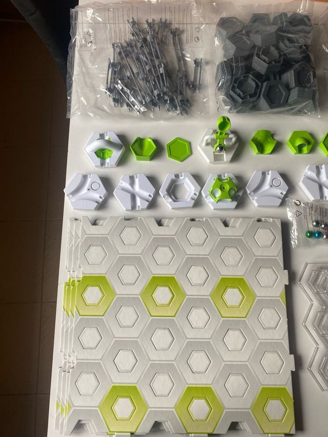 Gravitrax Starter Set 8-99 Componentes