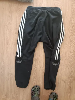 Pantalón chándal Adidas negro