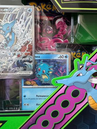 Caja Pokémon Fábulas Sombrías Kingdra EX