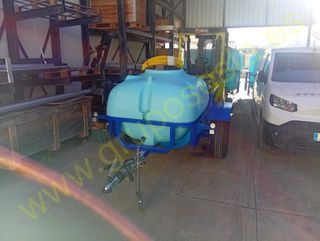 CUBAS AGRICOLAS ARRASTRADAS DE 1000 LITROS