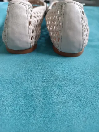 Manoletinas Parfois Beige/Blanco