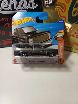 Hot Wheels '83 Chevy Silverado