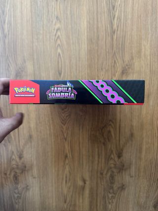 Caja Pokémon Fábulas Sombrías: Greninja EX