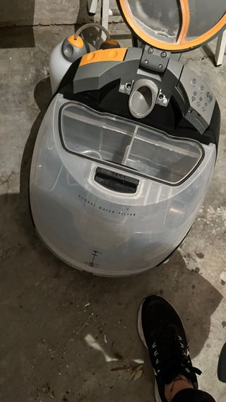 Aspiradora industrial con depósito