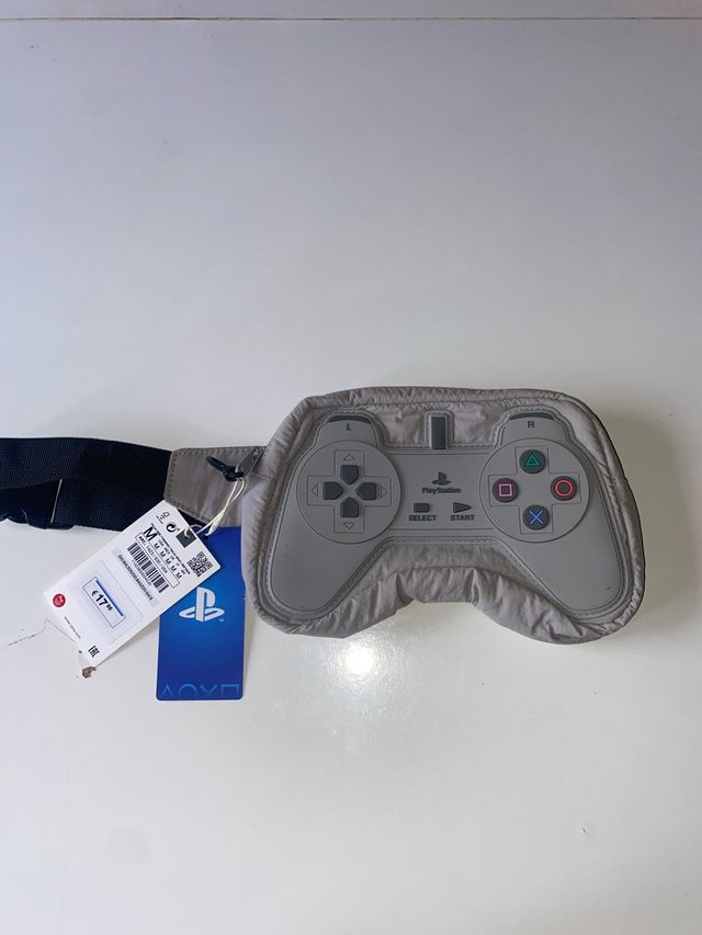 Riñonera PlayStation M