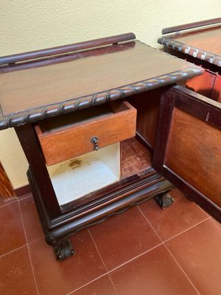 Pareja Mesitas Noche Antiguas Madera Oscura