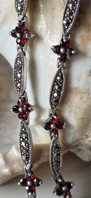 Pendientes largos plata y granates