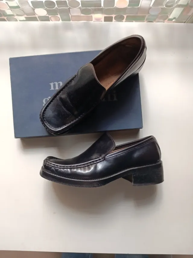 Zapatos de cuero Morena Gabrielli negros