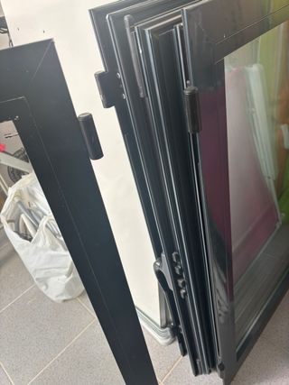 Ventanas de aluminio negras