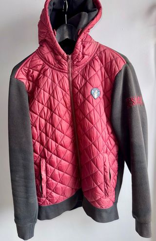 Rebeca / Chaqueta Bershka Negra/ Bomber DESIGUAL