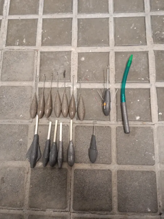 Tuffi da pesca per il surfcasting