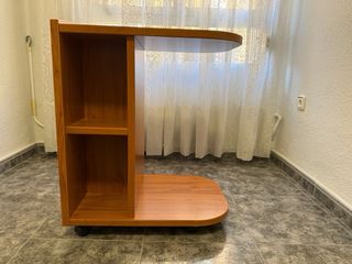 Mesa auxiliar de madera para cama