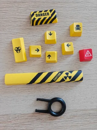 Teclas Mecánicas Peligro Calavera Flechas