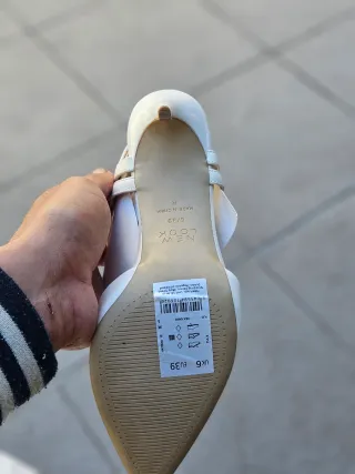 Tacones New Look Talla 39 son dos por 16 euros