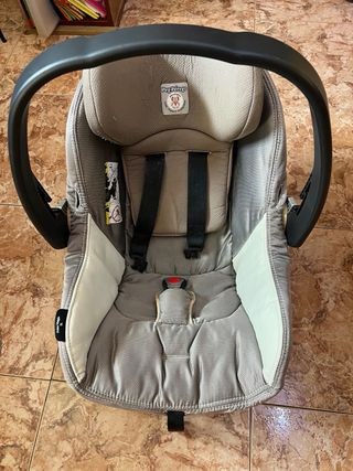 Carro bebé Peg-Pérego con 3 piezas.