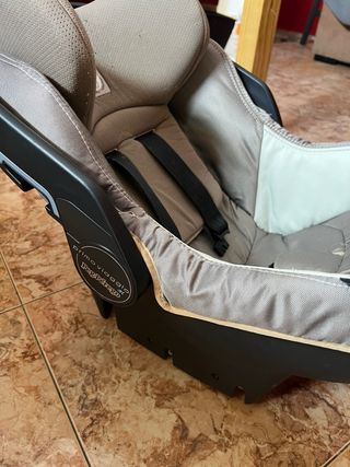 Carro bebé Peg-Pérego con 3 piezas.