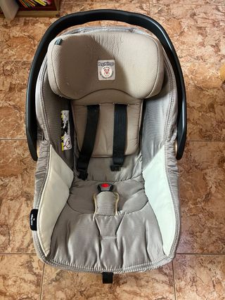 Carro bebé Peg-Pérego con 3 piezas.