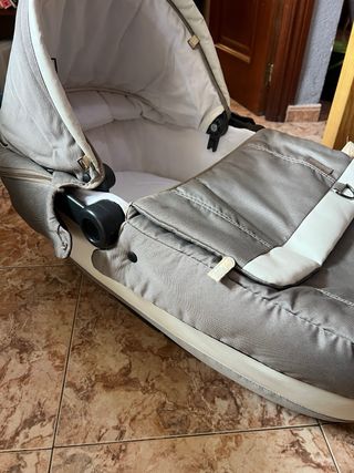 Carro bebé Peg-Pérego con 3 piezas.