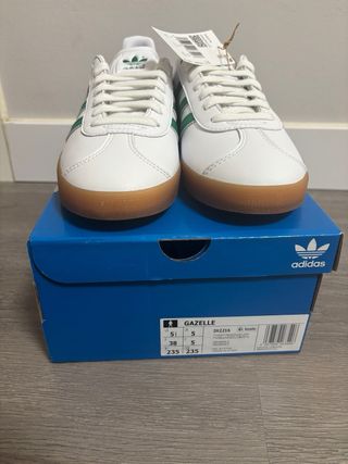 Zapatilla Adidas Gazelle Blanca y Verde