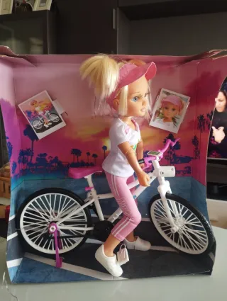 Nancy Muñeca Un Día en su Bici