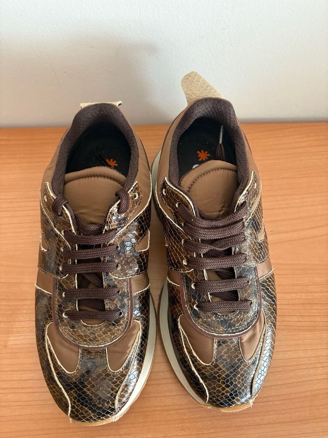 Zapatillas ART Marrones