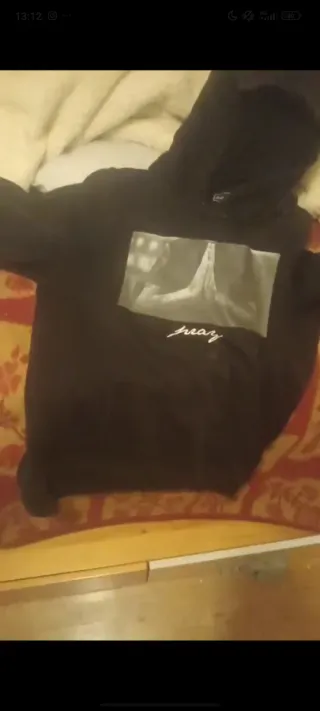 Sudadera Negra Pray Talla M sologente de salamanca