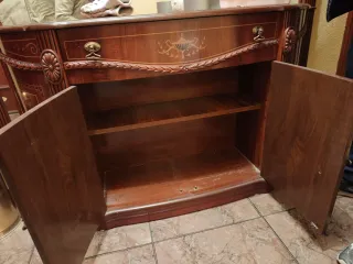 Aparador recibidor clásico madera y cristal