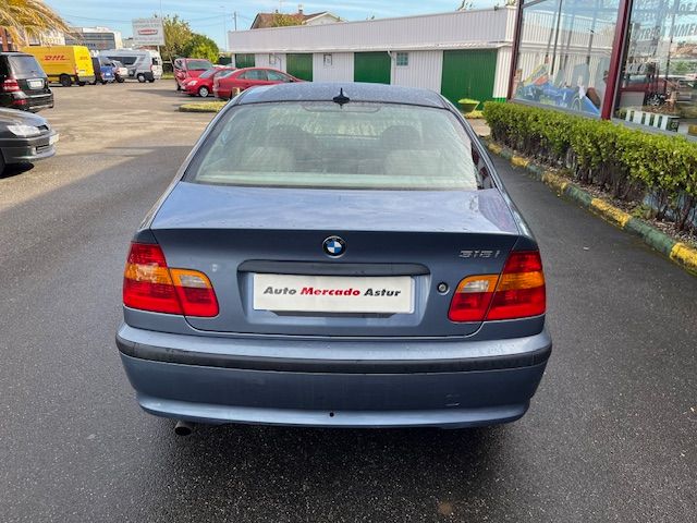 BMW 318i 143CV