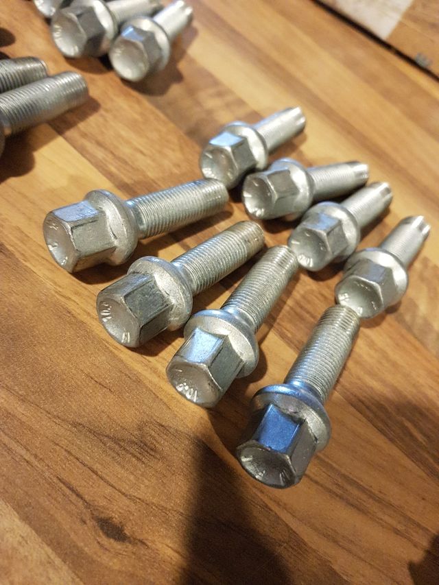 Viti M14 x 1,5 x 45 mm (set di 16)