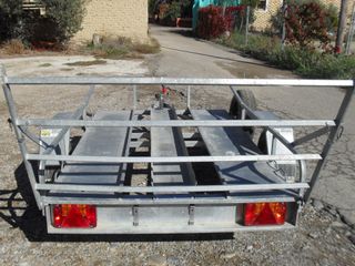 Remolque plataforma porta vehículos