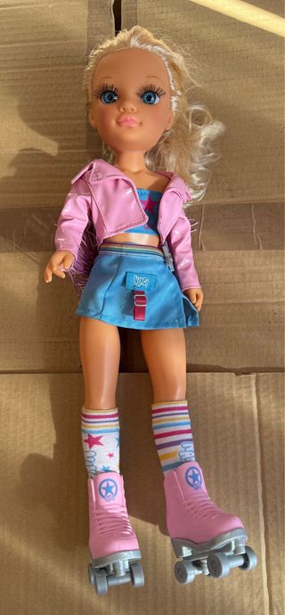 Nancy Patinadora Muñeca