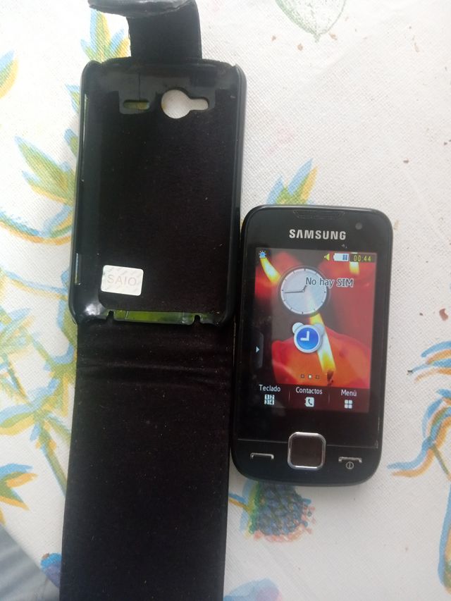 Teléfono Samsung con fonda original