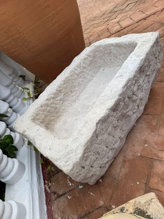 Bonita pileta ideal para lavabo de baño.