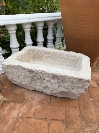 Bonita pileta ideal para lavabo de baño.