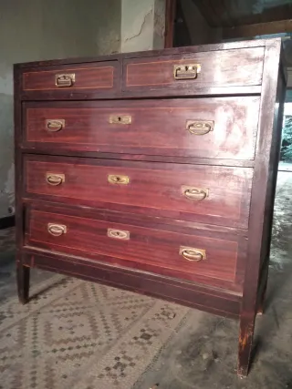 Cómoda Antigua Madera Marqueteria Metal